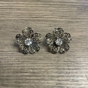 Elegant Brassy Silver Floral Earrings